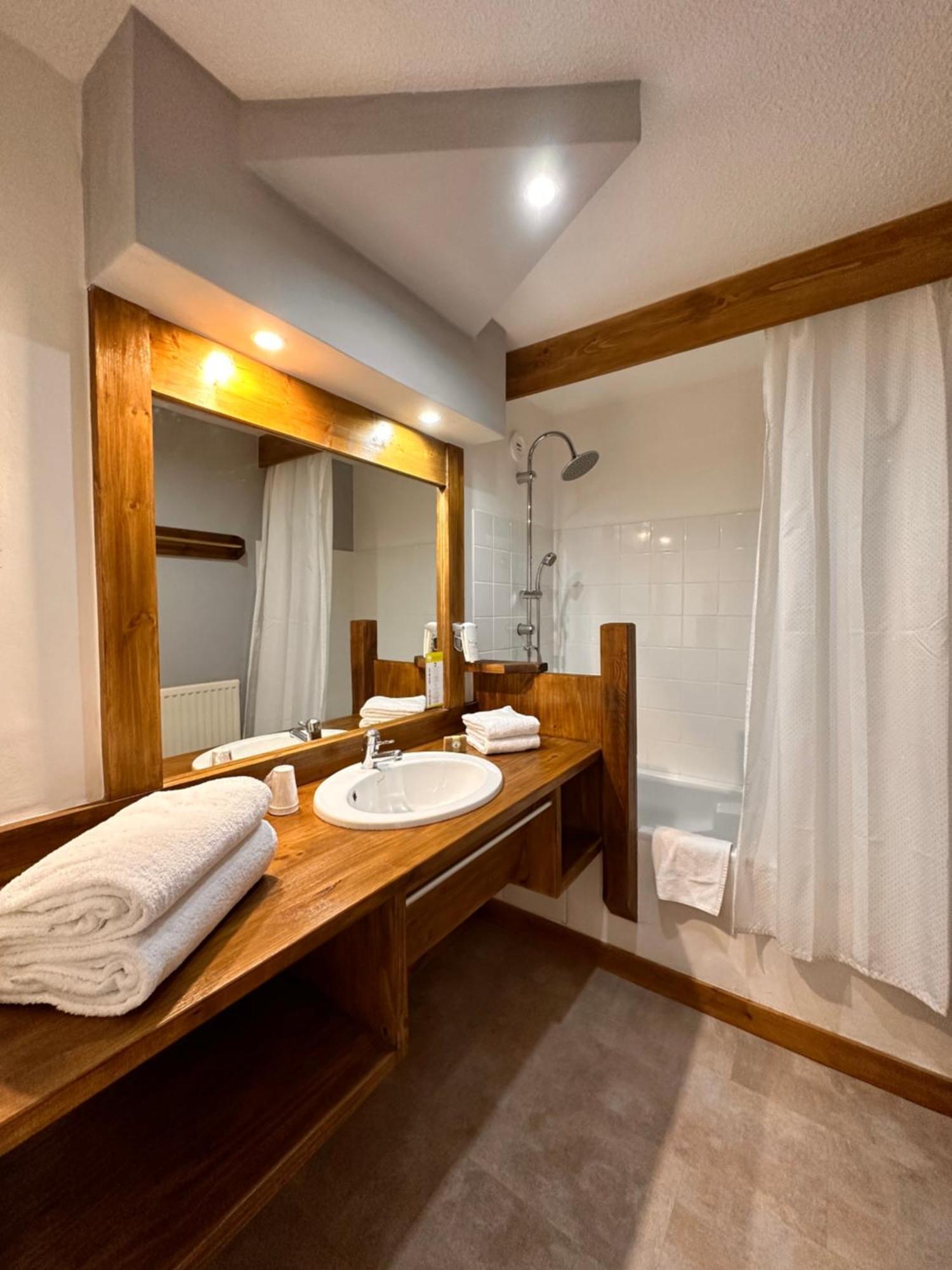 אוש Fontaine Du Mont Blanc Hotel & Spa מראה חיצוני תמונה